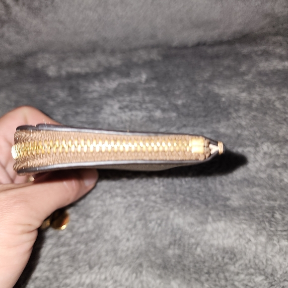 Chloé zip around card case EUC - Picture 7 of 7